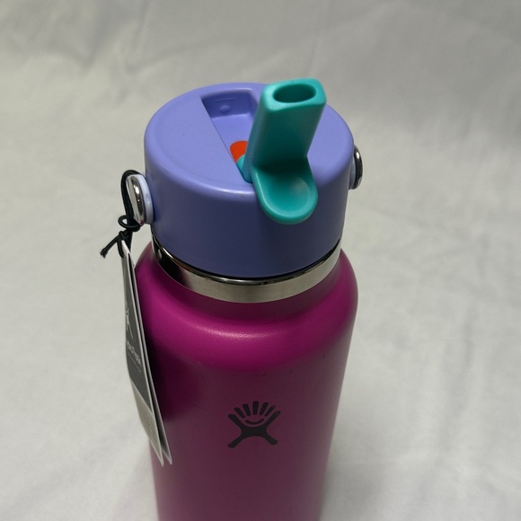Hydro Flask Limited Edition Purple Bottle - Picture 4 of 4